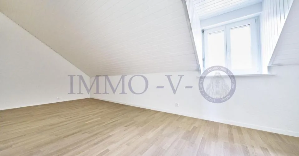 DUPLEX DE STANDING AVEC BEAU VOLUME