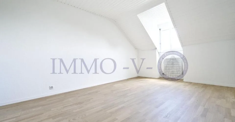 DUPLEX DE STANDING AVEC BEAU VOLUME