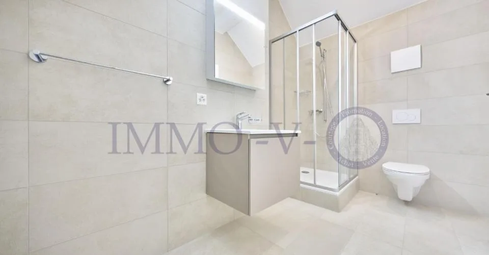 DUPLEX DE STANDING AVEC BEAU VOLUME