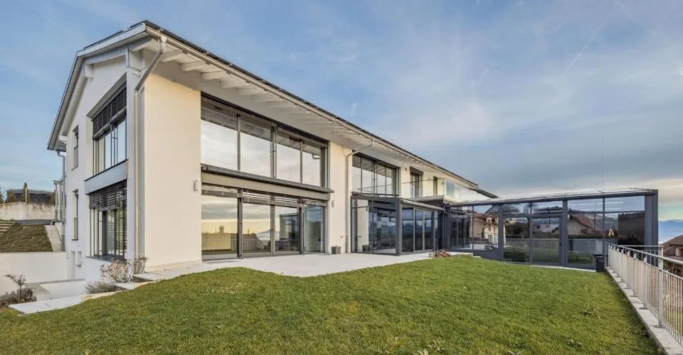 Villa d'exception 8.5 pièces, vue lac et Alpes, 9 places en sous-sol – Foto 7 von 13
