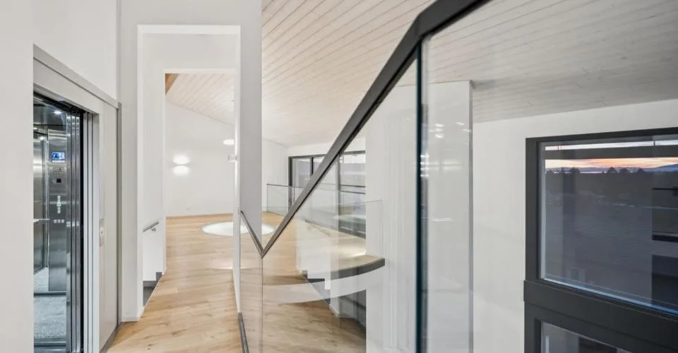 Villa d'exception 8.5 pièces, vue lac et Alpes, 9 places en sous-sol – Foto 5 von 13