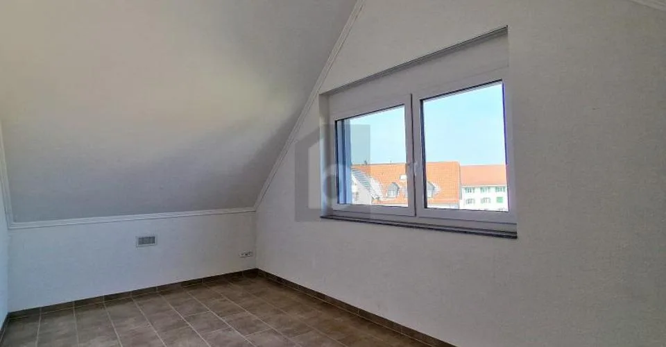SPACIOUS WITH 2 TERRACES