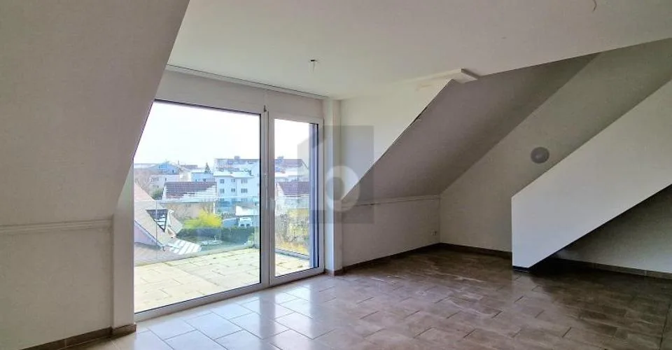 SPACIOUS WITH 2 TERRACES