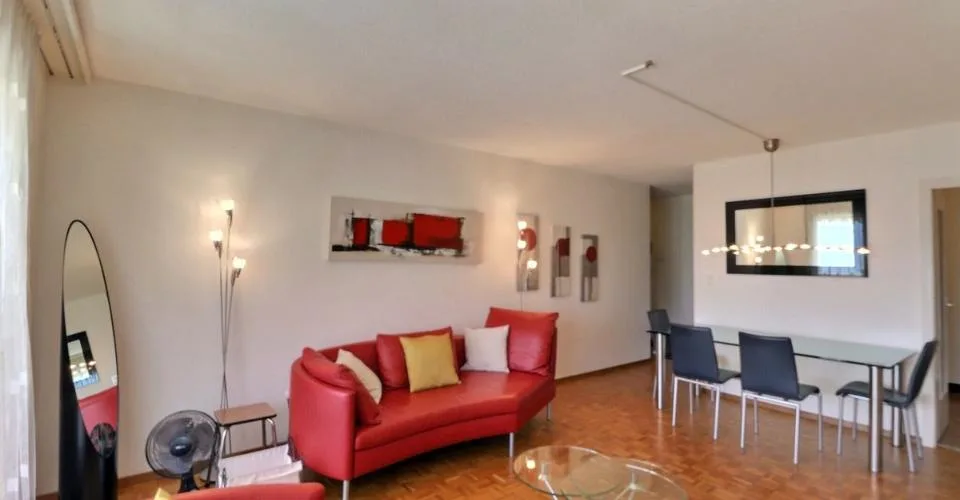 Appartement mit 1,5 Zimmern, ideal gelegen mit sehr schönem Blick auf den See und die Berge, 150 m von den Quais von Montreux – Foto 6 von 20