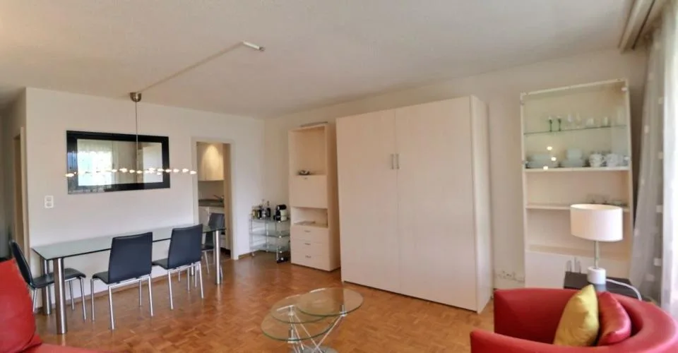 Appartement mit 1,5 Zimmern, ideal gelegen mit sehr schönem Blick auf den See und die Berge, 150 m von den Quais von Montreux – Foto 8 von 20