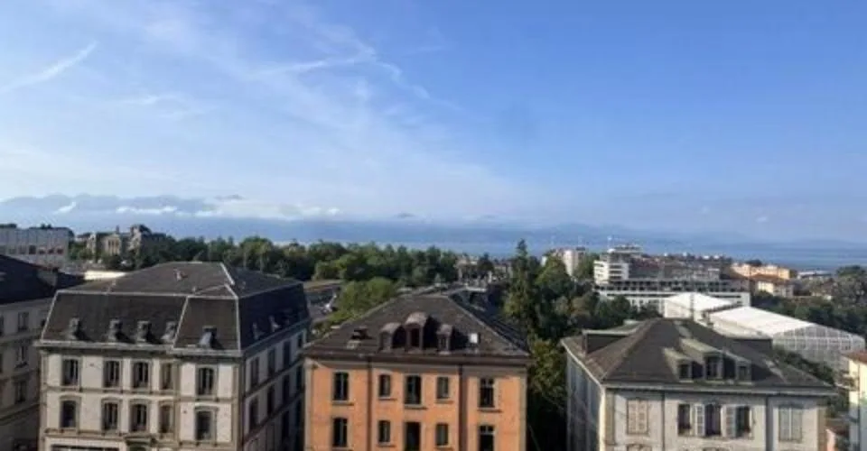 A LOUER - Lausanne - Appartement de 2,5 pièces au 6ème étage avec deux balcons – foto 2 di 8