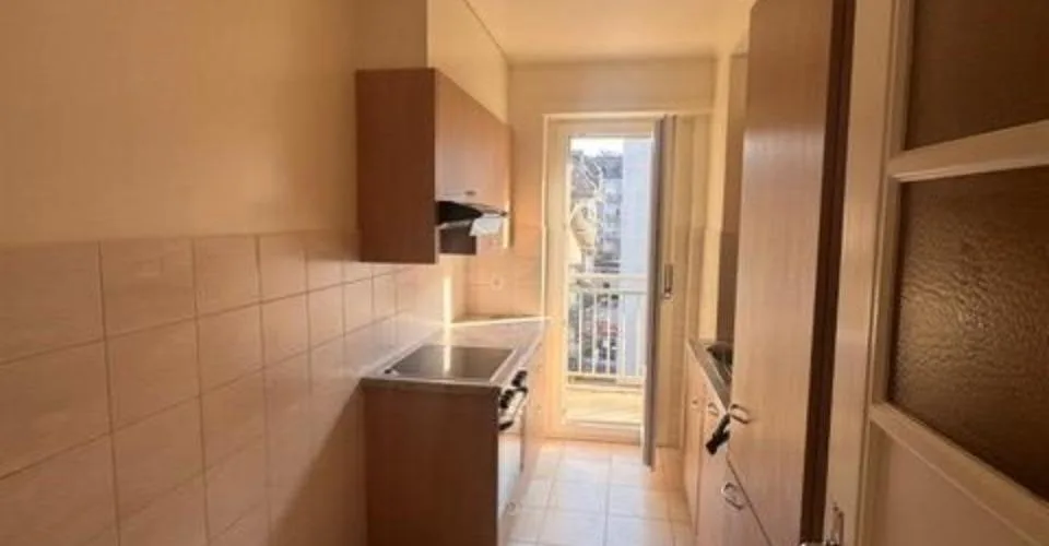 A LOUER - Lausanne - Appartement de 2,5 pièces au 6ème étage avec deux balcons – foto 5 di 8