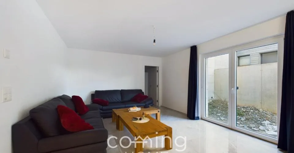 Exklusives 3-Familienhaus in sonniger Lage - Grosszügige Wohnflächen & Garagen – Foto 3 von 13