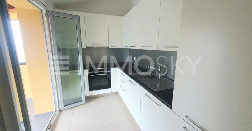 Elegante appartamento con balcone panoramico Bruzella – foto 9 di 10