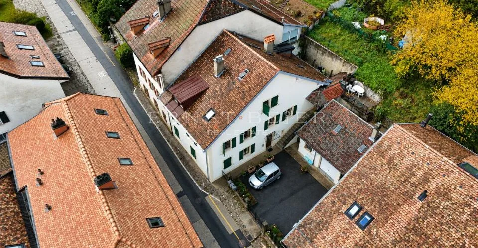 Immeuble de rendement à Romainmôtier avec bon rendement locatif – Foto 2 von 3