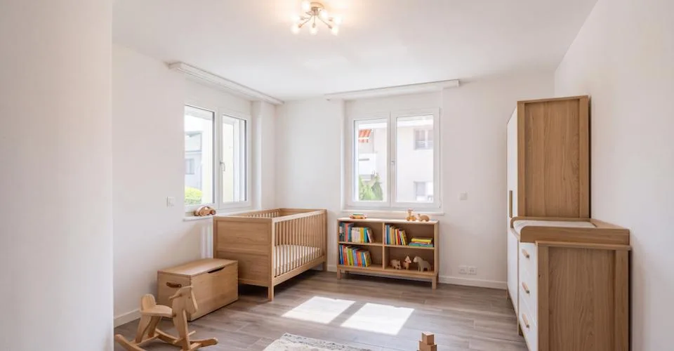 Newly renovated 4.5-room elegant apartment with private parking, Bubendorf