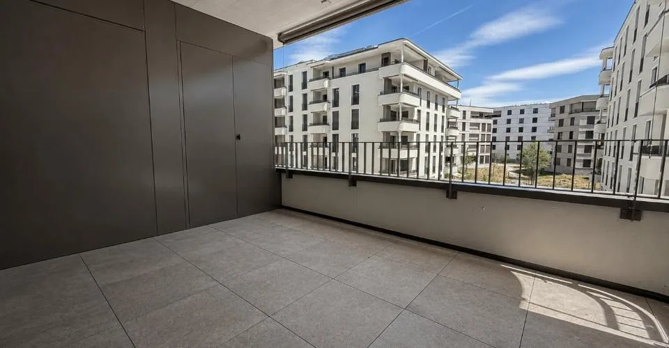 Neue Wohnung im Zentrum des Viertels MIC in Marly
