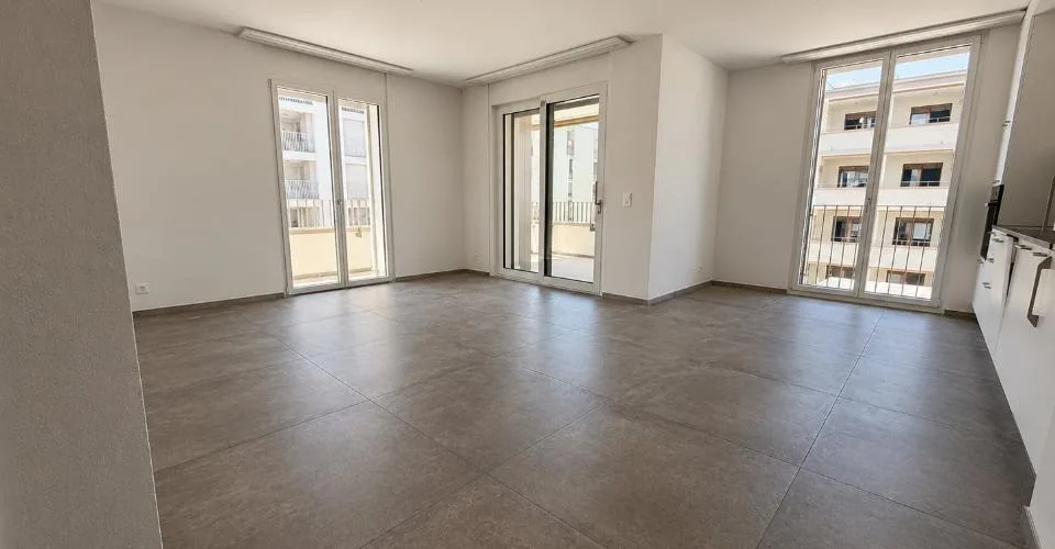 Neue Wohnung im Zentrum des Viertels MIC in Marly