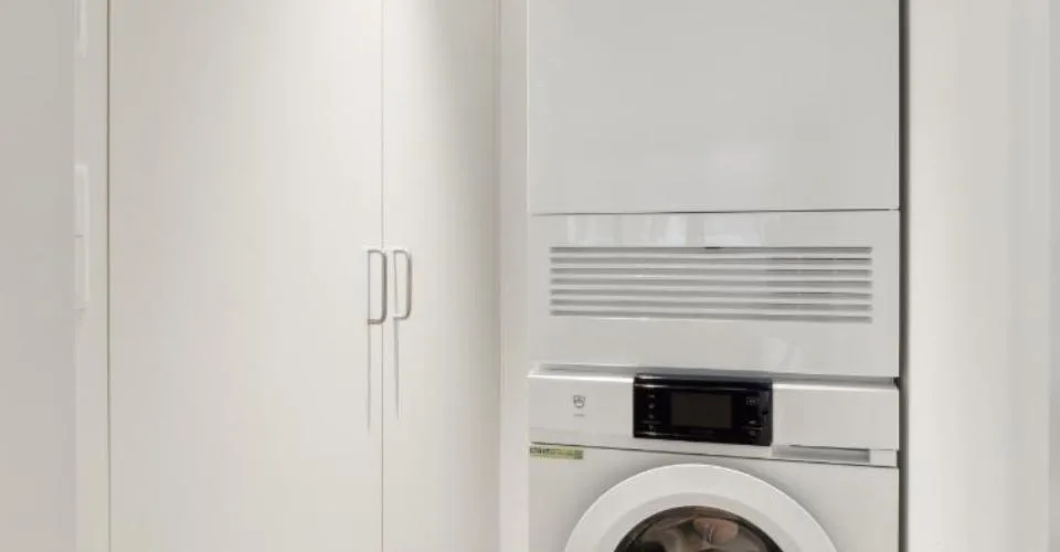 Minergie-P standard in owner-occupier standard, Poggenpohl kitchen and geothermal heating