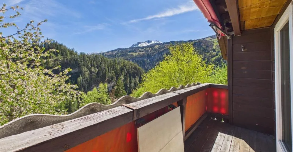 Spacieuse maison de 9 pièces avec une grande liberté d'aménagement à Alvaschein – photo 24 sur 32
