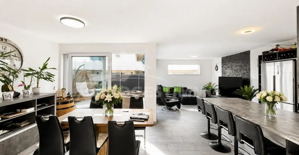 MAISON MITOYENNE DE 4,5 PIÈCES DANS UN QUARTIER PAISIBLE ET PRIVILÉGIÉ – photo 6 of 22