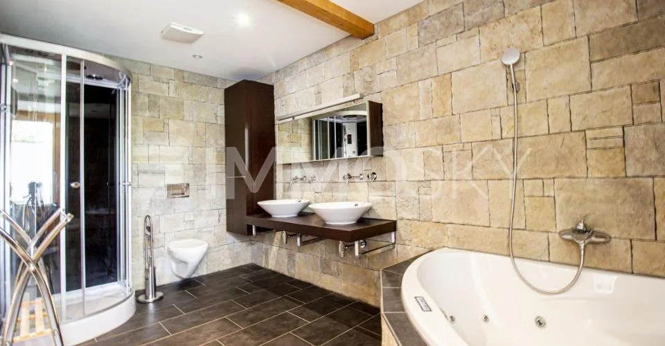 VIRTUAL TOUR : 4,5-Zimmer-Wohnung in einem Zweifamilienhaus – Foto 5 von 10