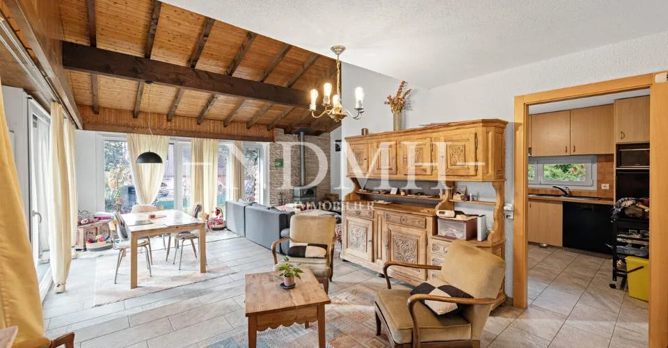 Villa spaziosa con due appartamenti – foto 15 di 24