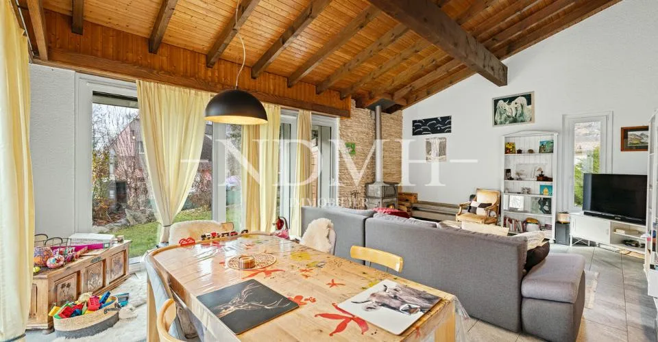 Villa spaziosa con due appartamenti – foto 16 di 24
