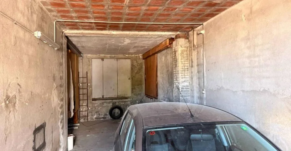 Terrain d'habitation comprenant un bâtiment en zone de forte densité – photo 12 sur 13