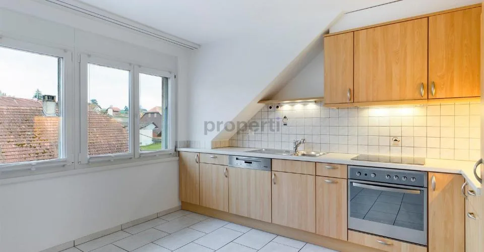 Ruhige 3.5-Zimmer-Dachwohnung mit Charme und Südwestbalkon in Diess...