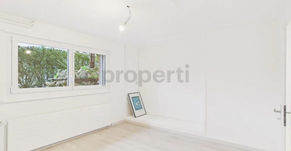 Modern 6.5 room row house with garden in La Neuveville