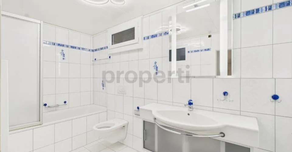 Modern 6.5 room row house with garden in La Neuveville