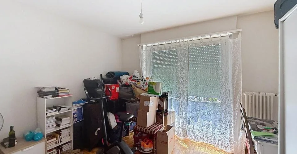 Appartement 4 pièces au 3ème étage en cours de rénovation – Foto 4 von 7