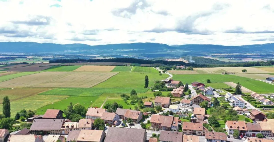 Logement très calme situé dans le village d'Oulens-sous-Echallens.