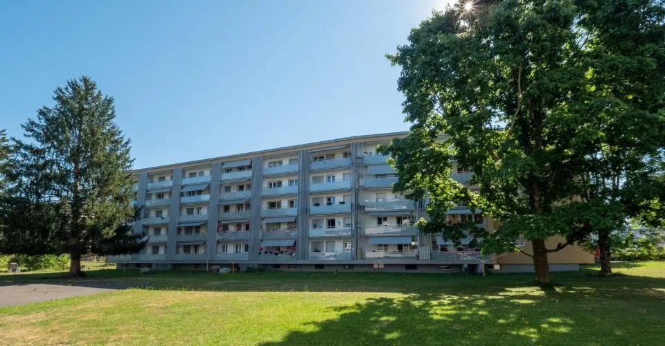 Joli appartement de 2.5 pièces à louer ! – Foto 2 von 8