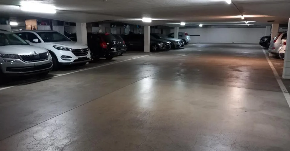 Diverse Parkplätze zu vermieten – foto 3 di 3