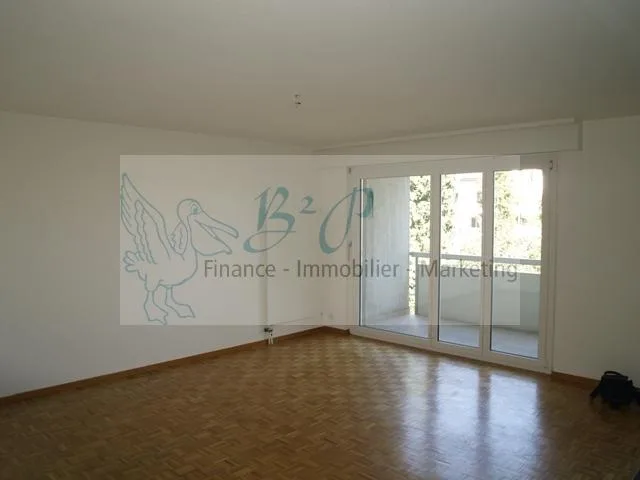 Bel appartement de 3.5 pièces dans un quartier calme et verdoyant.