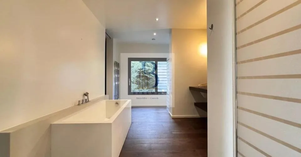 Villa d'exception avec piscine à débordement