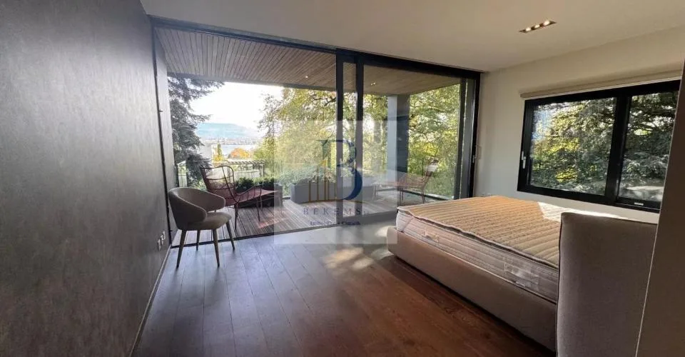 Villa d'exception avec piscine à débordement