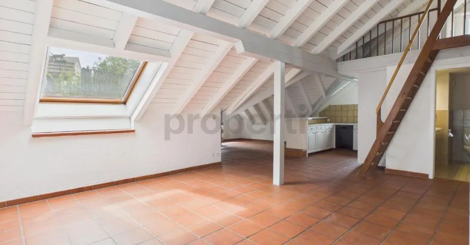 Helle 4.5-Zimmer-Dachwohnung mit Balkon und inklusive Nebenkosten i...