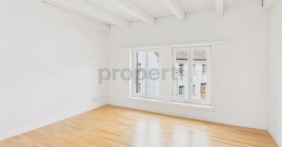Helle 4.5-Zimmer-Dachwohnung mit Balkon und inklusive Nebenkosten i...