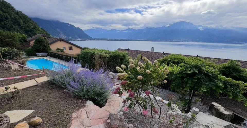 Villa mitoyenne de 165 m² – Vue panoramique à 270° sur le lac Léman | Montreux – photo 3 sur 17