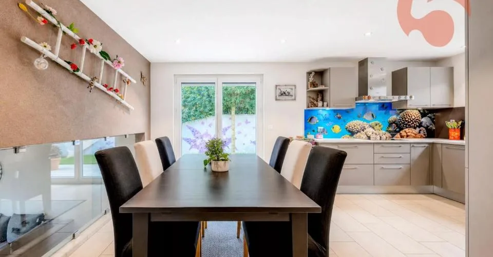 Magnifique villa de 4.5 pièces avec vue panoramique sur le Jura et la – foto 6 di 44