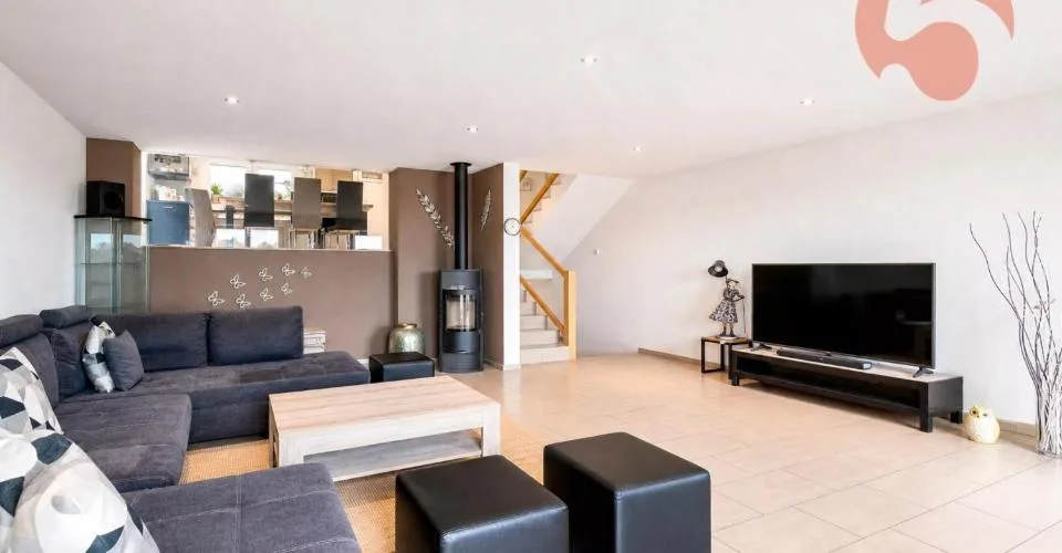 Magnifique villa de 4.5 pièces avec vue panoramique sur le Jura et la – foto 4 di 44