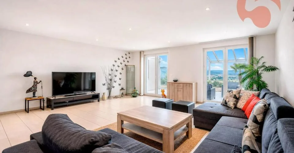 Magnifique villa de 4.5 pièces avec vue panoramique sur le Jura et la – foto 5 di 44