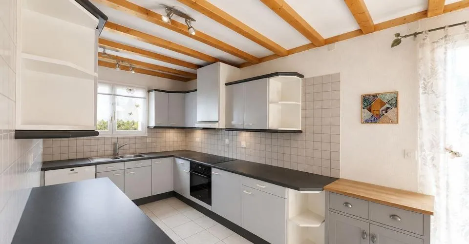 Villa individuelle composée de deux appartements indépendants, avec vaste jardin privatif – Foto 7 von 13