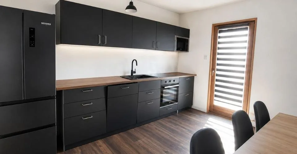 Villa individuelle composée de deux appartements indépendants, avec vaste jardin privatif – Foto 5 von 13