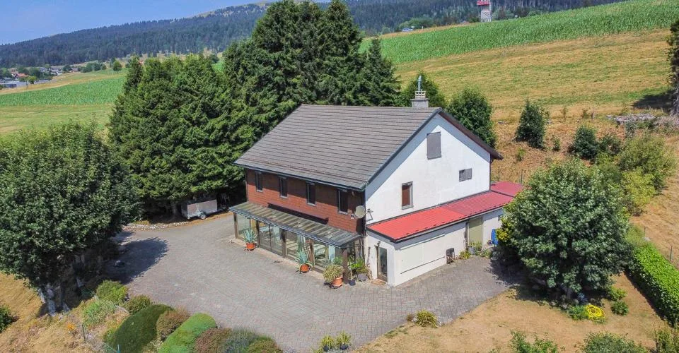 Einfamilienhaus mit 6,5 Zimmern und herrlicher Panoramaview – Foto 3 von 13