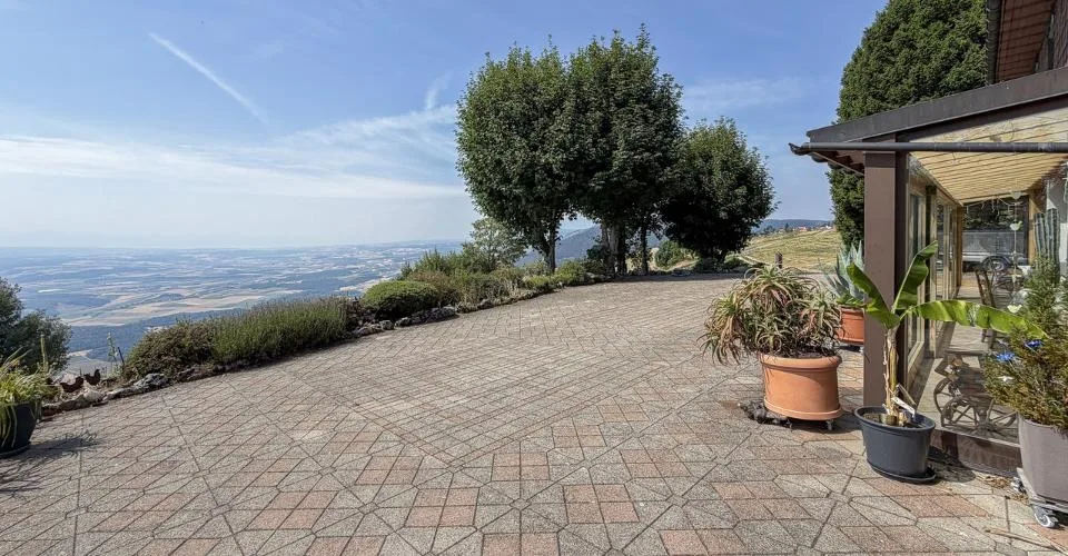 Einfamilienhaus mit 6,5 Zimmern und herrlicher Panoramaview – Foto 4 von 13
