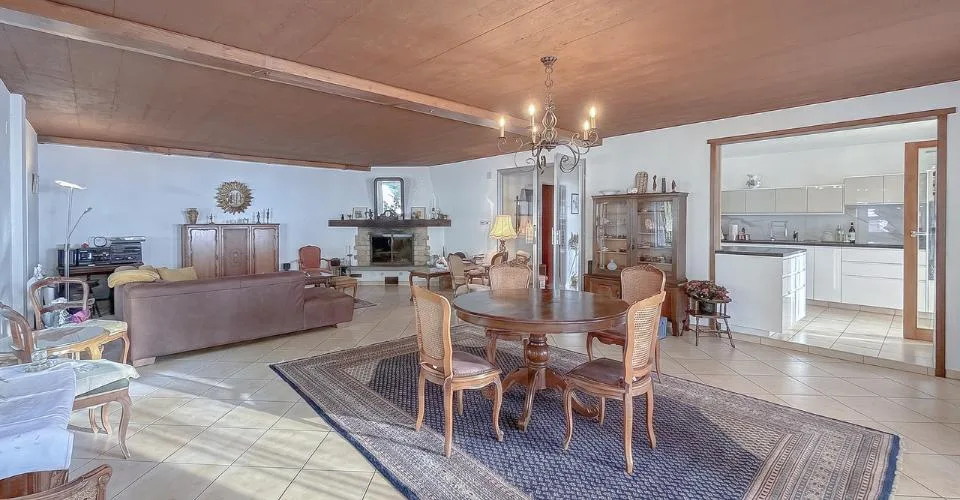 Einfamilienhaus mit 6,5 Zimmern und herrlicher Panoramaview – Foto 10 von 13