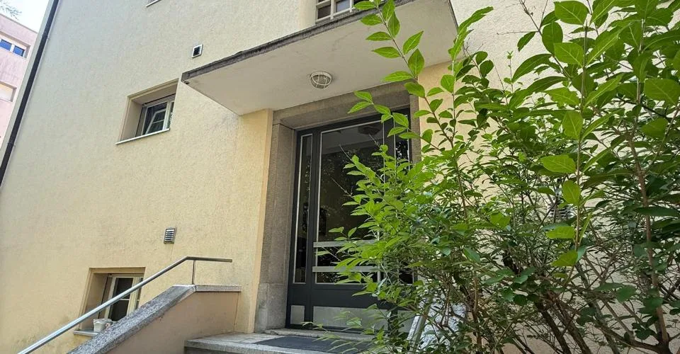 Appartement de 3,5 pièces au 4ème étage, vue lac – foto 2 di 5