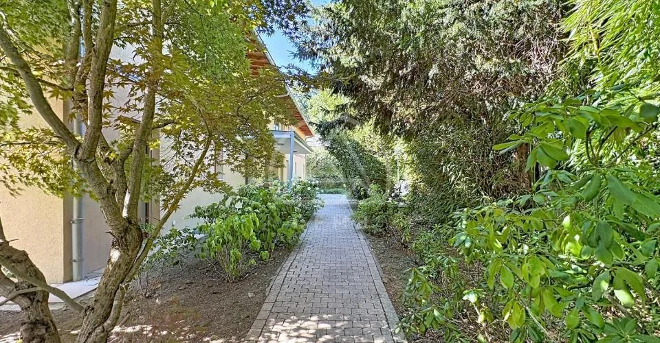 Lumineux rez-de-jardin - 3,5 pièces - Dans un environnement résidentie – photo 10 sur 10