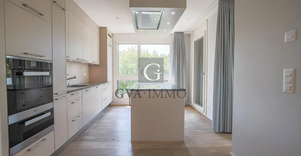 Élégant appartement avec vaste loggia, quartier Gradelle – Foto 6 von 12