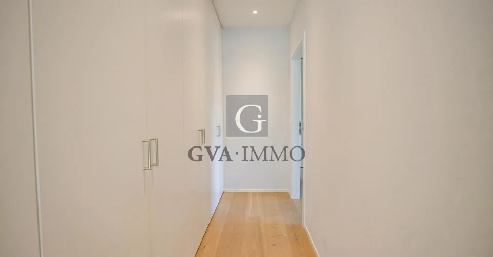 Élégant appartement avec vaste loggia, quartier Gradelle – Foto 8 von 12