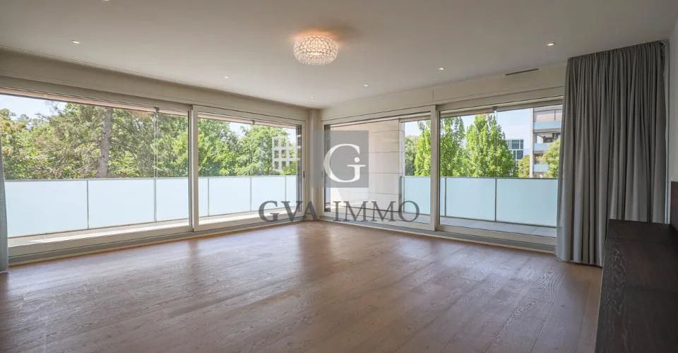 Élégant appartement avec vaste loggia, quartier Gradelle – Foto 2 von 12